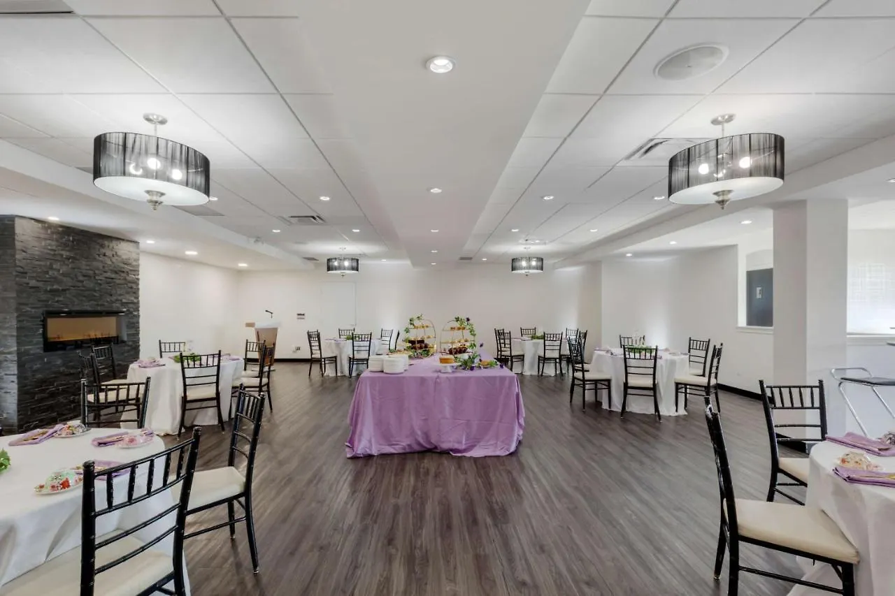 C Hotel By Carmen'S, BW Premier Collection Hamilton
