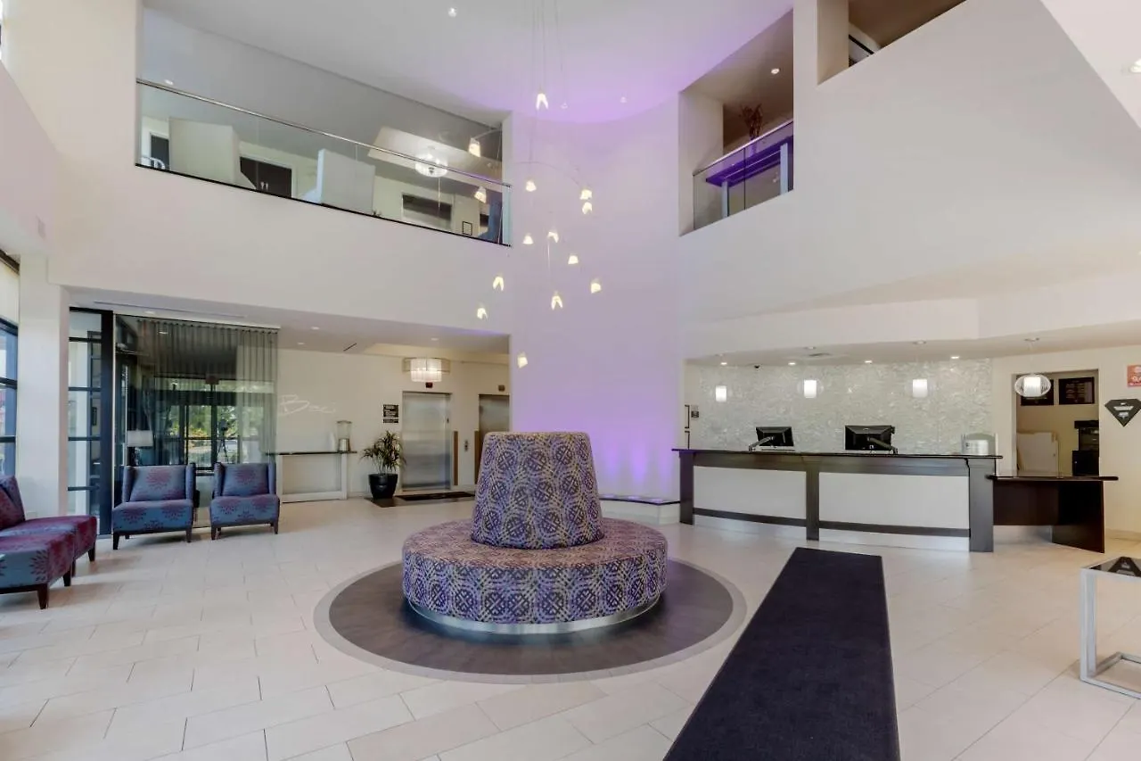 C Hotel By Carmen'S, BW Premier Collection Hamilton 4*,  Canada