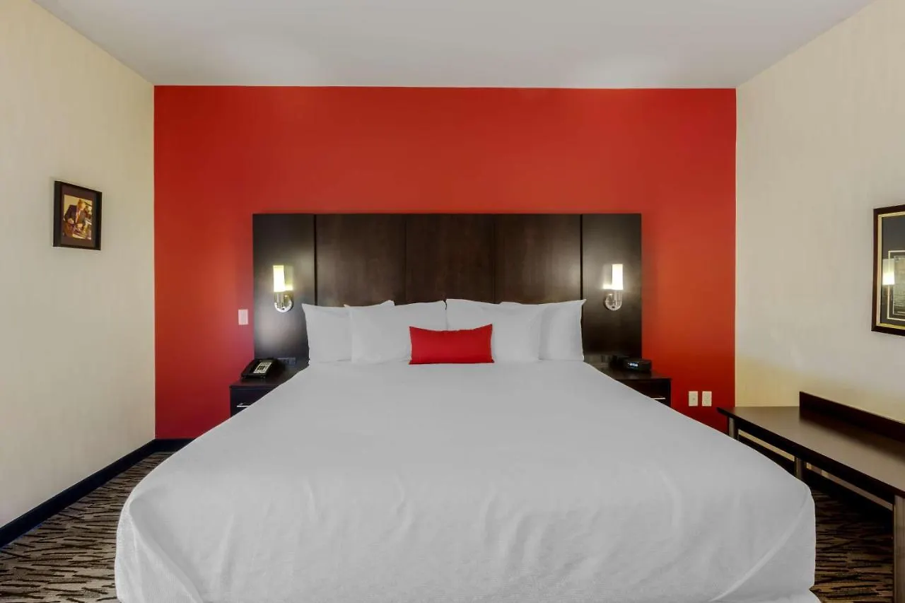 C Hotel By Carmen'S, BW Premier Collection Hamilton 4*,  Canada